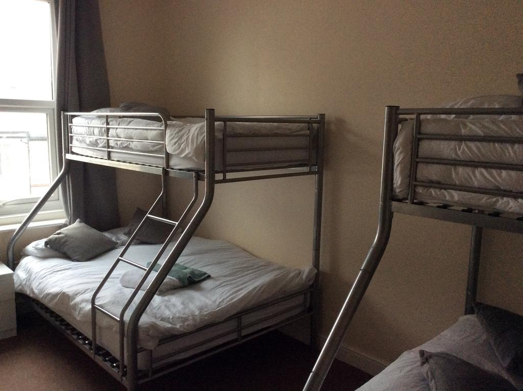The Crescent Apartments Bridlington Room photo
